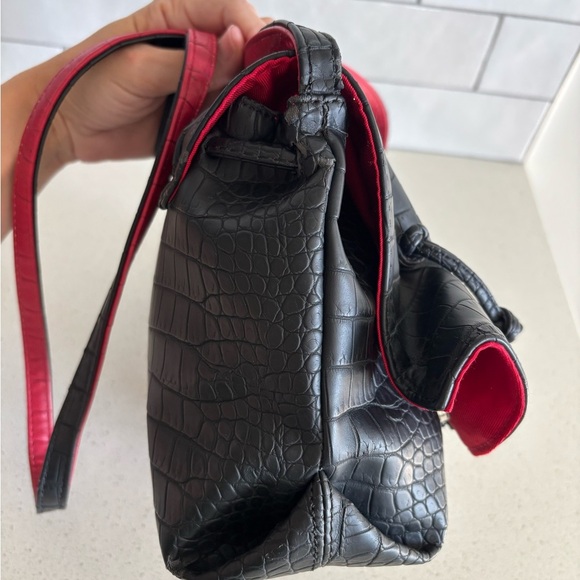 CARLOS FALCHI Vegan Leather Drawstring Bucket Shoulder Bag Purse Black Red Vtg - Picture 6 of 9